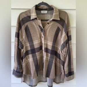 GUC Carly Jean Mallory Top